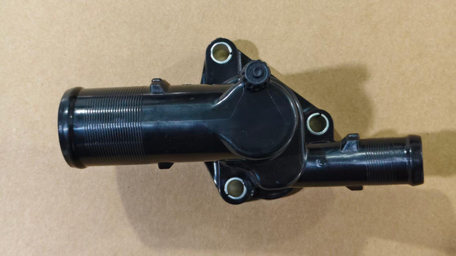 82 00 660 882, 77 00 110 716, 11061-00QAE Engine Coolant Thermostat Housing Assembly for PEUGEOT CITROËN