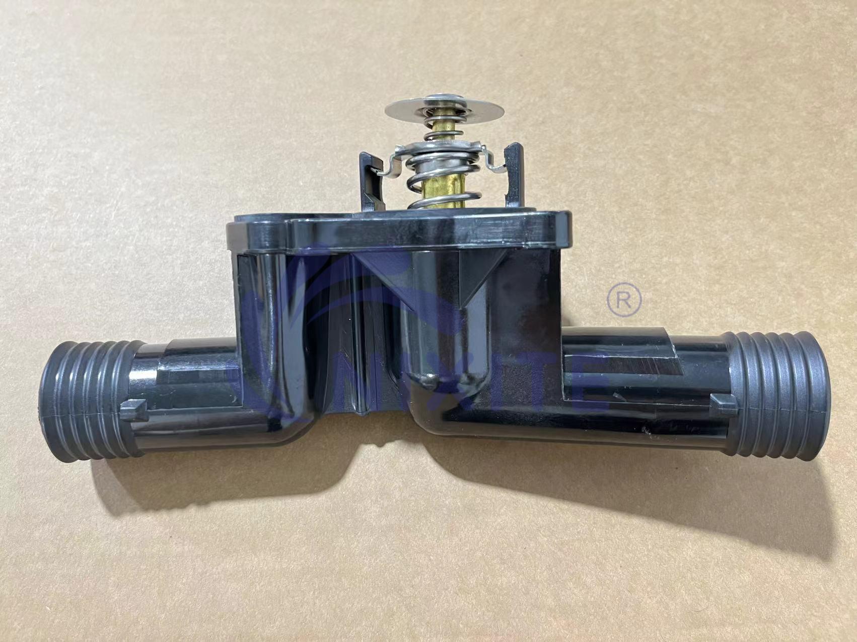 902-5118, 1153 1 743 017, 1153 1 432 884 Engine Coolant Thermostat Housing Assembly