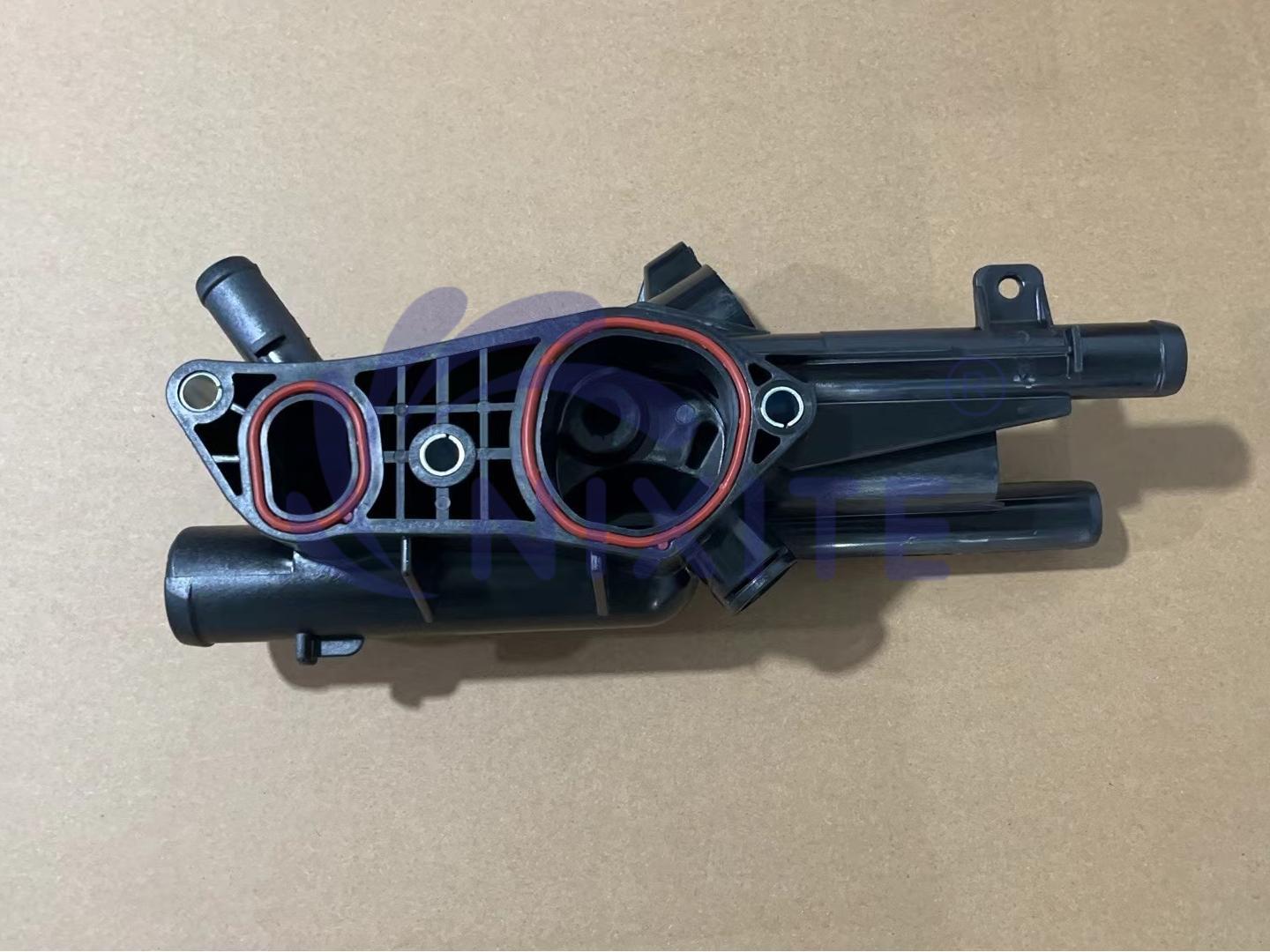 256202G500 Engine Coolant Thermostat Housing