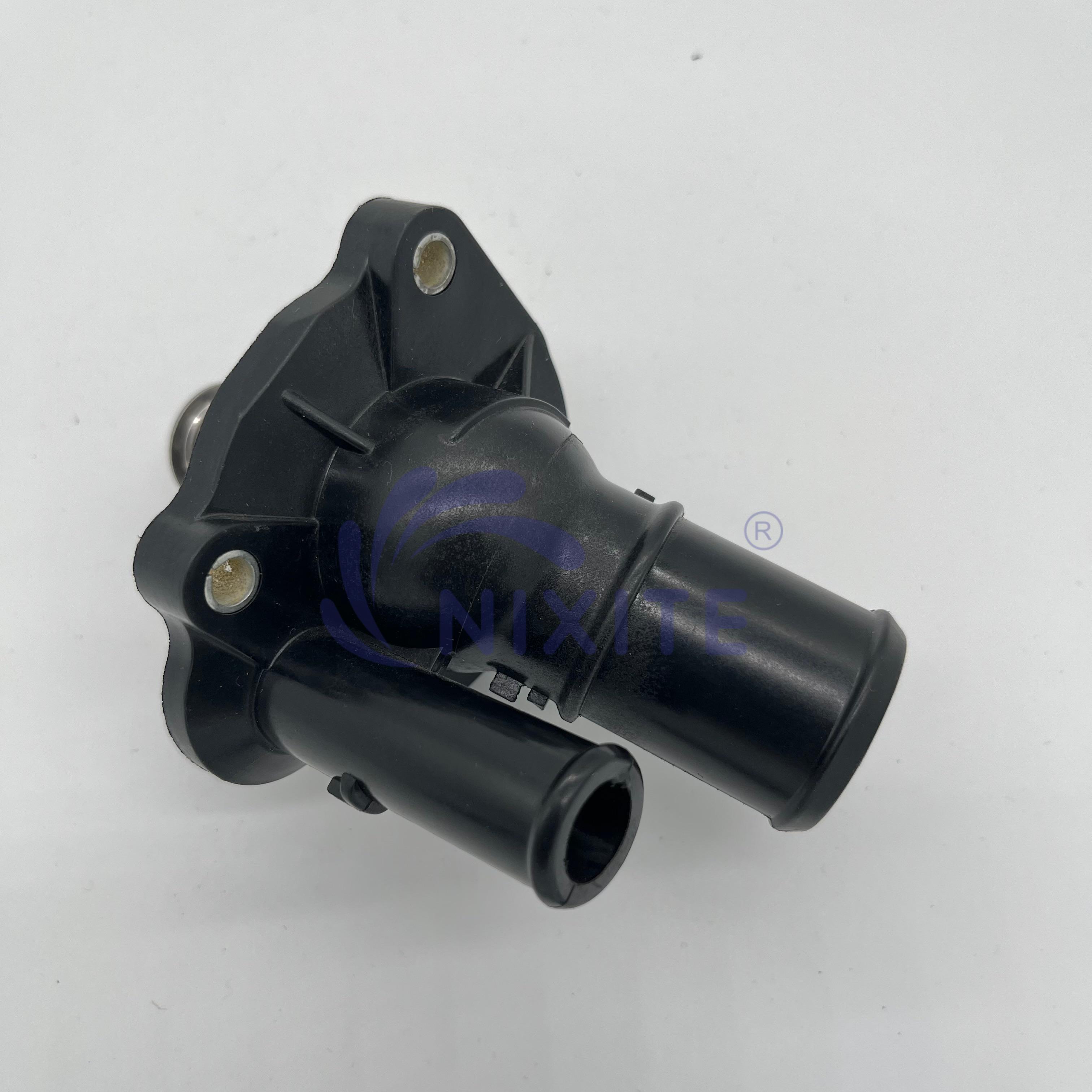 902-733, 1374191, 1462483, 1475495, 1306010-37K, 3M4G-8575A-C Engine Coolant Thermostat Housing Assembly