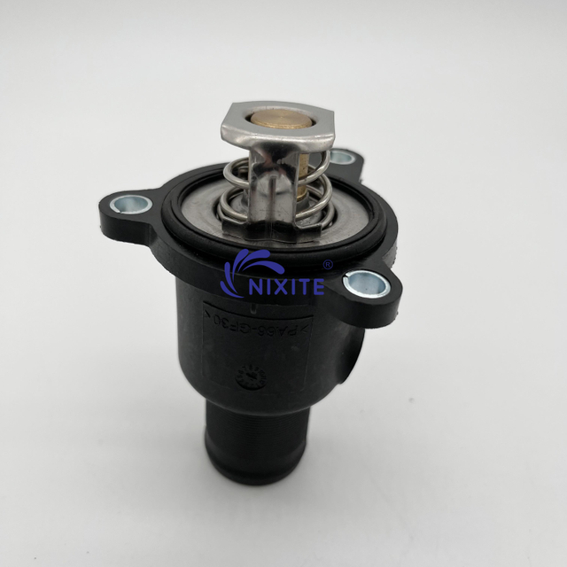 8200155515, 7700103300, 11BY1-5327 Engine Coolant Thermostat Housing Assembly for RENAULT