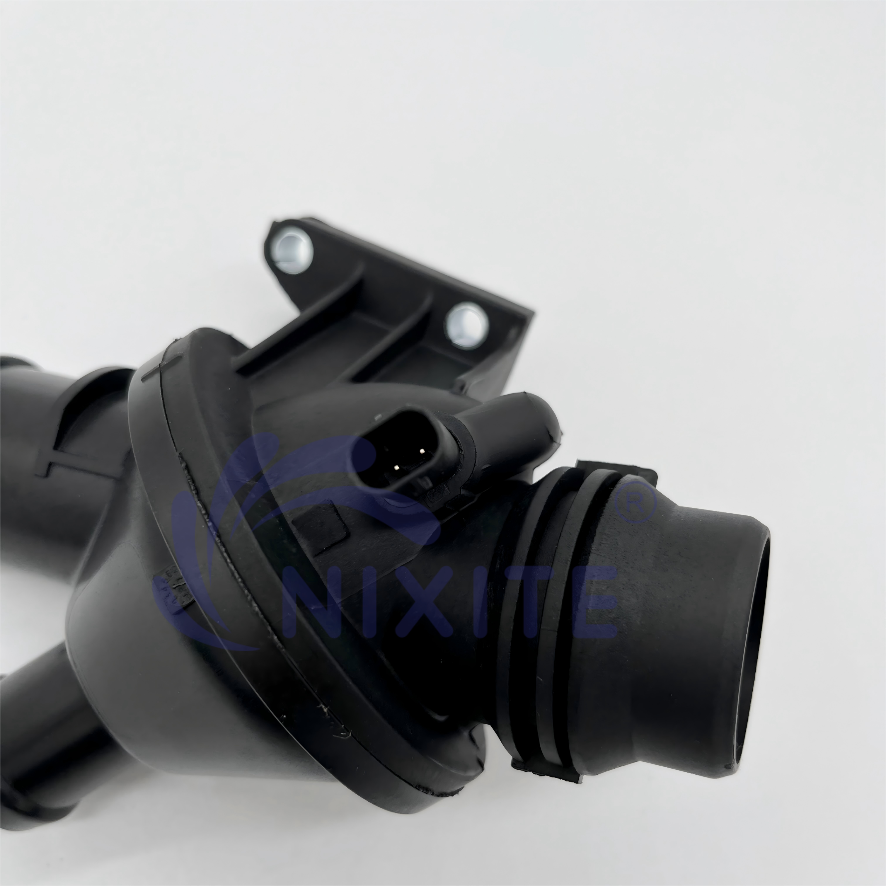 1153 8 636 594, 1153 8 635 689, 1153 8 648 791 Engine Coolant Thermostat Housing Assembly