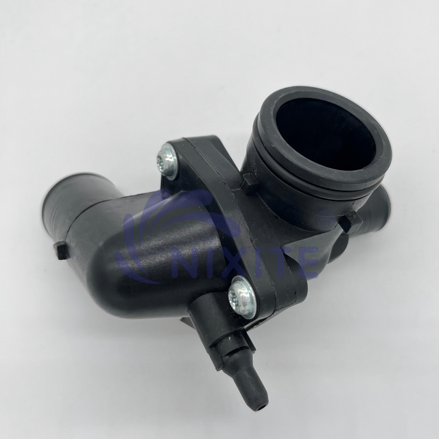 1126704, 1125144, 1096283, XS7Q8A586AE Engine Coolant Thermostat Housing Assembly