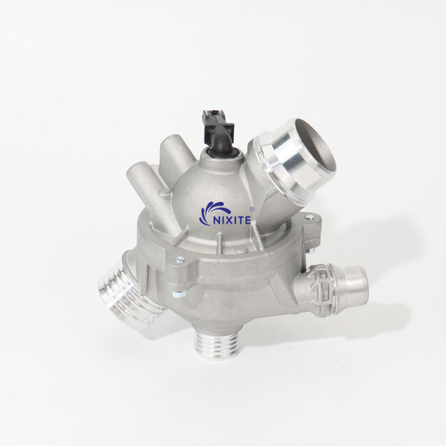 11537549476, 11537544788, 1153 7 536 655 Engine Coolant Thermostat Housing Assembly Aluminium