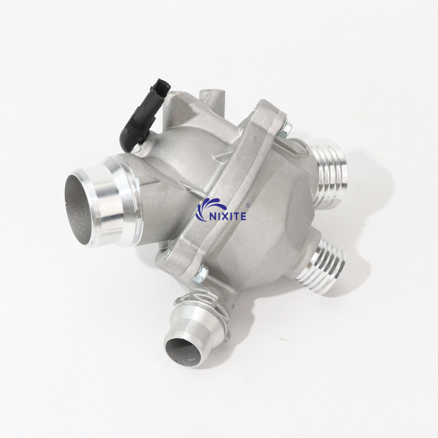 11537549476, 11537544788, 1153 7 536 655 Engine Coolant Thermostat Housing Assembly Aluminium