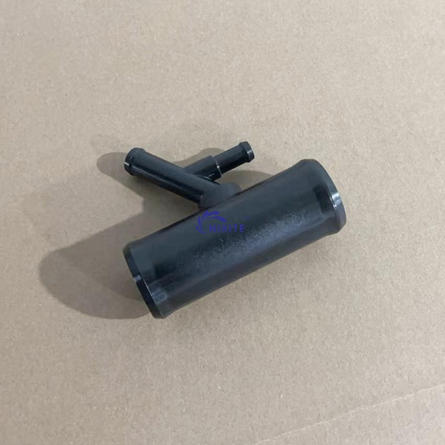 16577 26020, 16577-26020 Engine Coolant Thermostat Housing Water Flange for TOYOTA