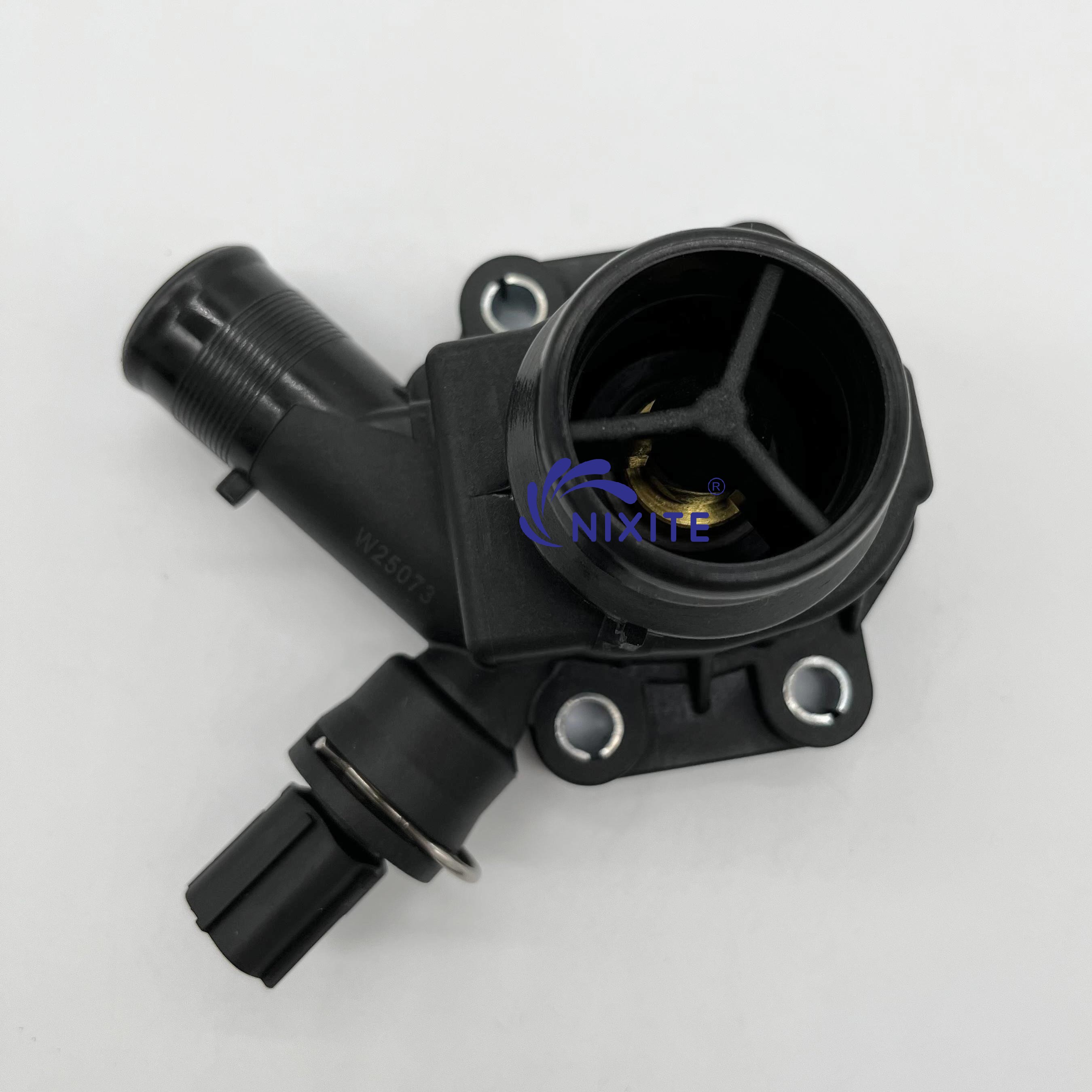 30774489, 31355151, LR006071 Engine Coolant Thermostat Housing Assembly